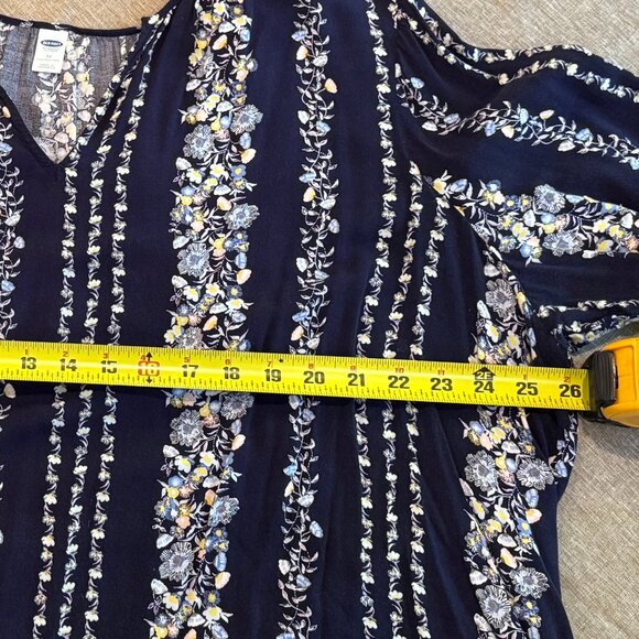 3X Plus Old Navy Blouse - Navy Blue with Flowers - Picture 6 of 9
